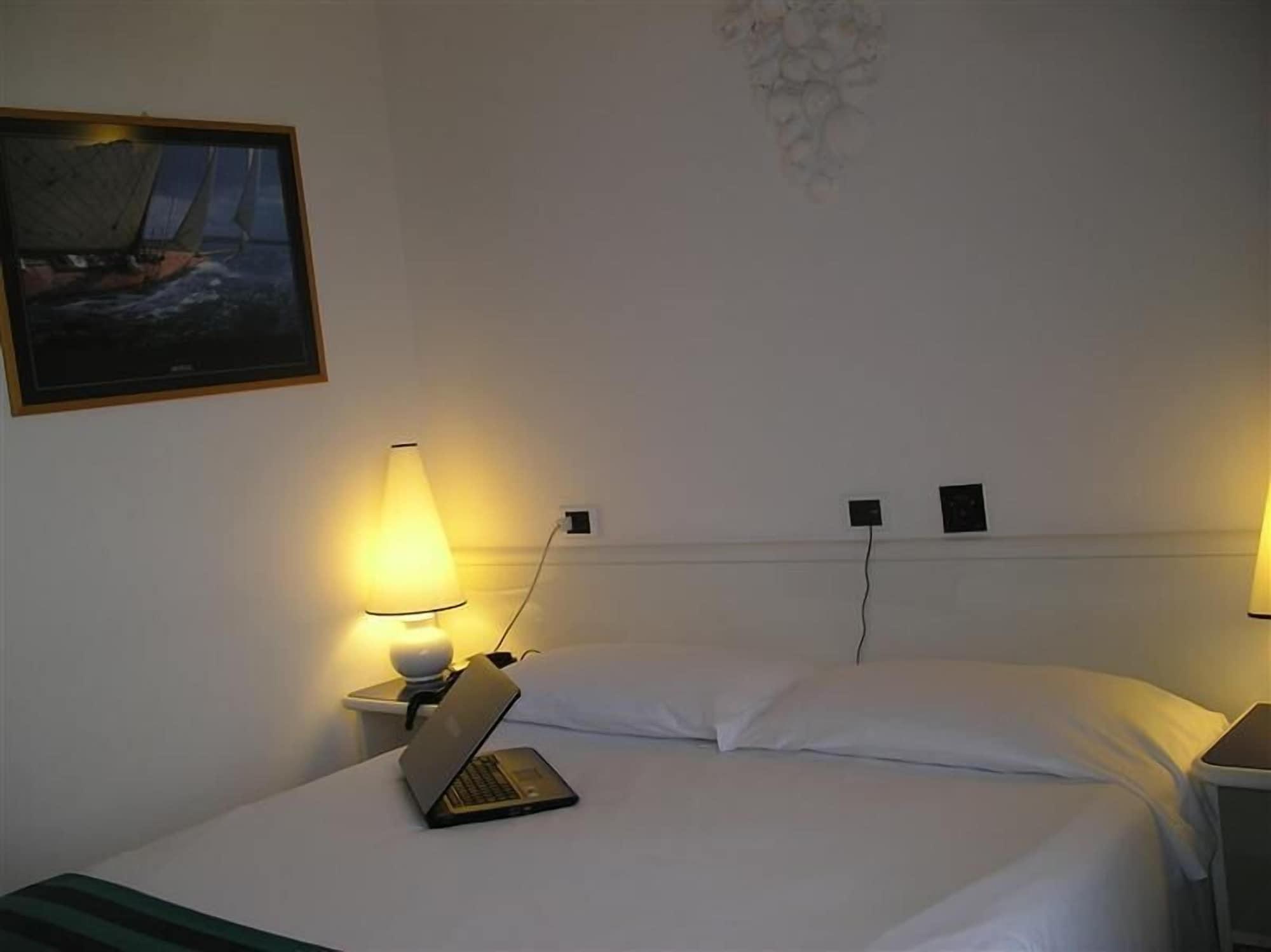 Hotel Luxor Rimini Exteriér fotografie